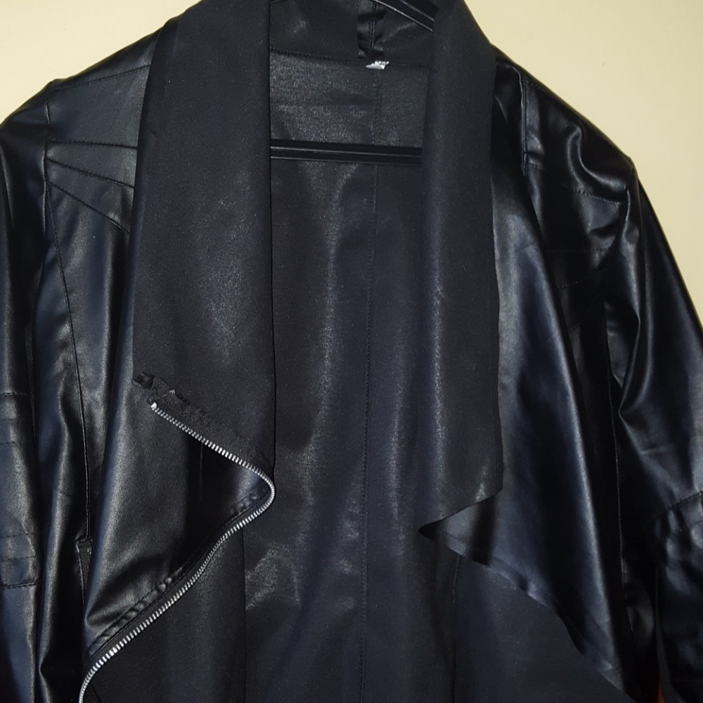 Vinal black thin jacket - Picture 2 of 7
